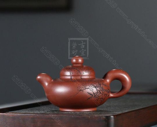 《道洪華穎》 《道洪華穎》